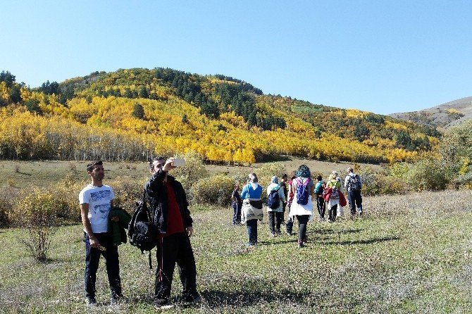 Gümüşhaneli dağcılardan Güzyurdu köyüne ‘güz’ yürüyüşü