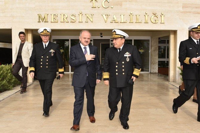 Güney Deniz Saha Komutanı Koramiral Uşaklıoğlu, Vali Çakacak ile bir araya geldi