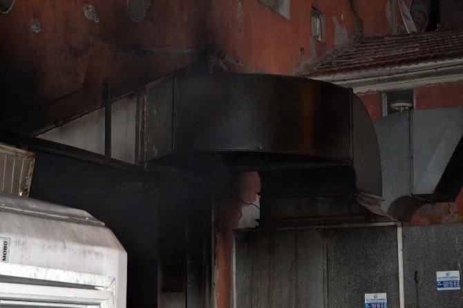 Güngören’de Ekmek Fabrikasında Yangın