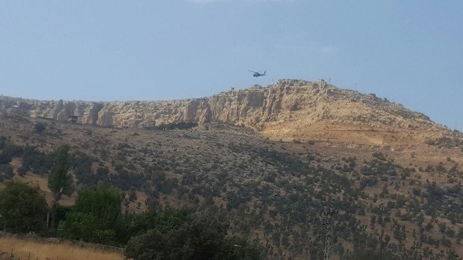 Çatışma bölgesinde helikopter hareketliliği
