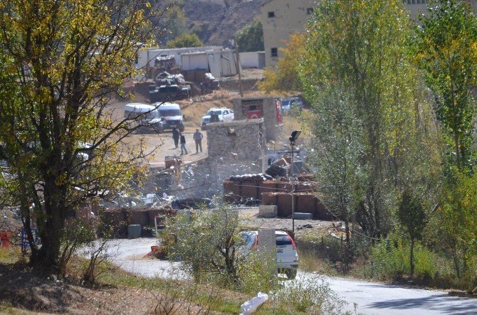 Durak Karakolu Türk bayraklarıyla donatıldı