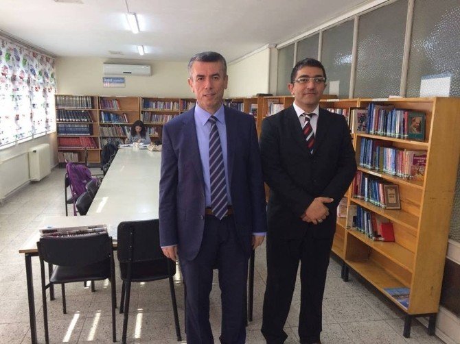 Kaymakam Ali Sırmalı İlçe Halk Kütüphanesini ziyaret etti