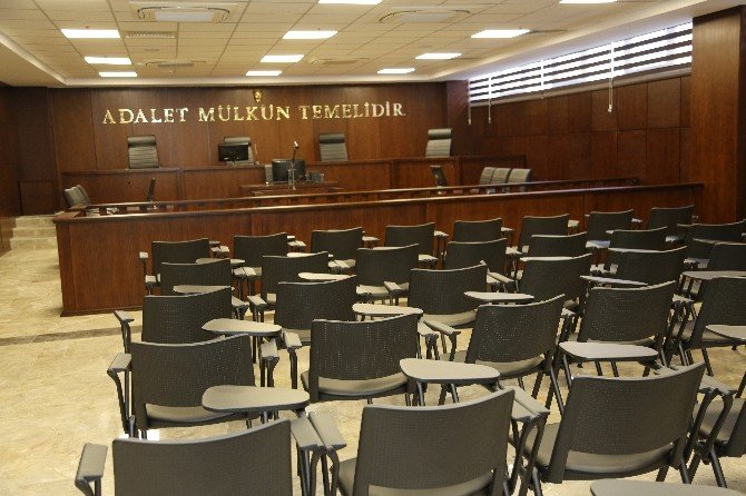 Hukuk Fakültesinin yeni binasında geleceğin hukukçuları yetiştirilecek