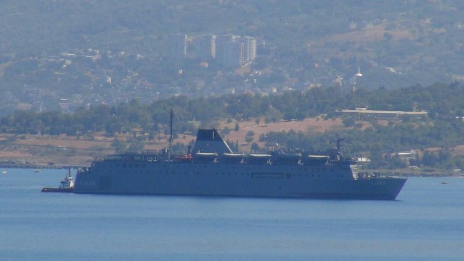 Deniz Kuvvetleri'ne ait askeri gemi İskenderun Limanı'nda
