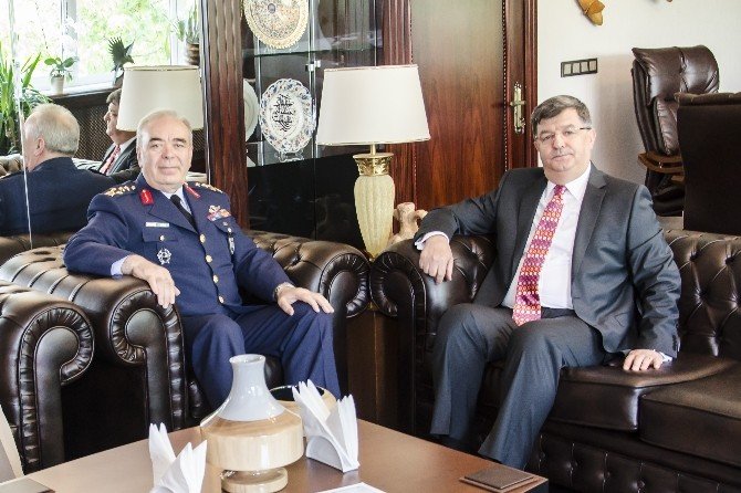 Hava Kuvvetleri Komutanı Ünal, THK Başkanı’nı Ziyaret Etti