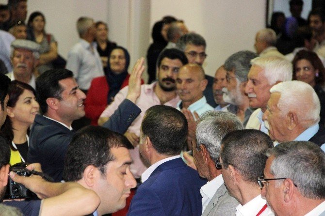 Demirtaş, Partisinin Diyarbakır Kongresine Katıldı
