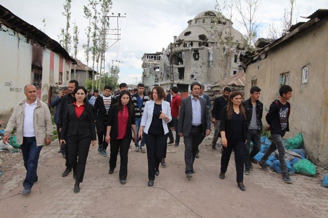 HDP Eş Genel Başkanı Figen Yüksekdağ, Yüksekova’da İncelemelerde Bulundu