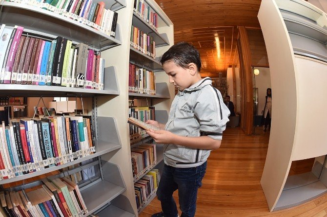 Turabibaba Kütüphanesi yenilenen yüzüyle hizmete açıldı