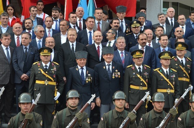 Bakan Soylu, 29 Ekim Cumhuriyet Bayramı törenine katıldı