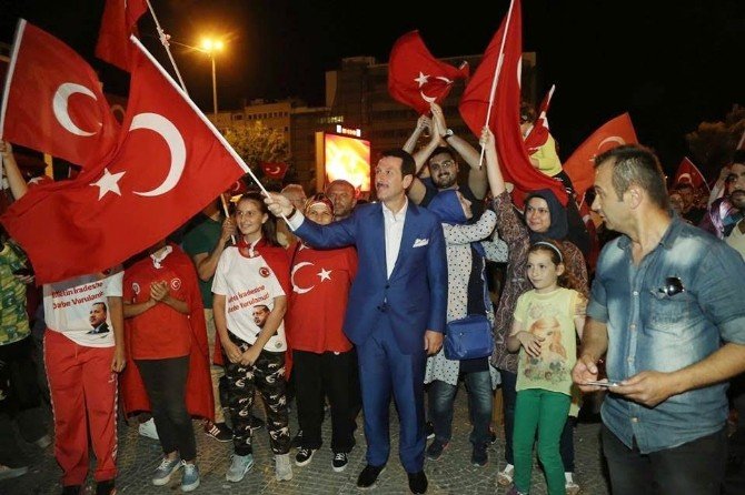 Başkan Tok: "Dünya Türkiye’yi şaşkınlıkla izliyor"