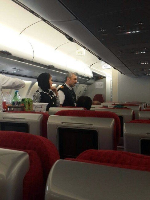 İran uçağı Esenboğa’da körüğe çarptı