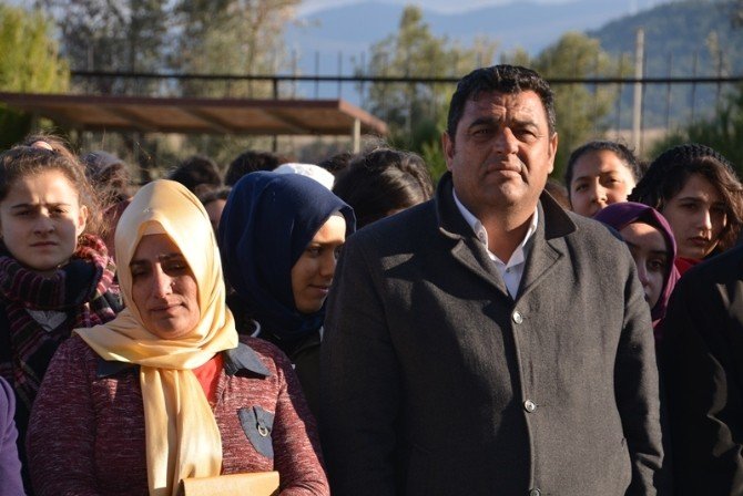 Şehit Er Gökhan Çakır’ın ismi Aliağa’da bir okula verildi