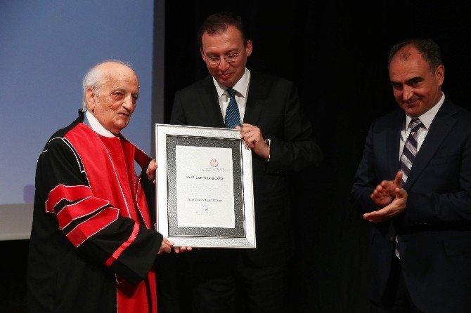 İslam Bilimi Tarihi Uzmanı Prof.dr. Sezgin’e SDÜ’den Fahri Doktora