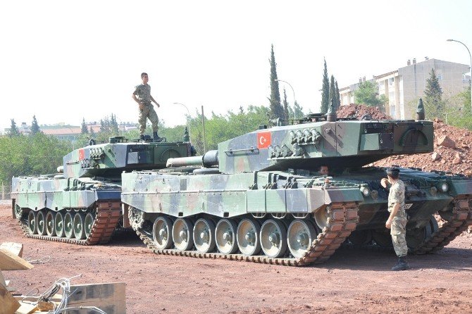 Maltepe Askeri birliklerinin taşınması sürüyor