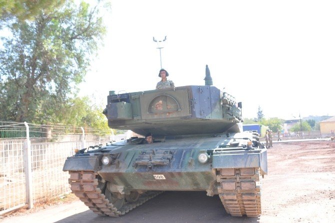 Maltepe Askeri birliklerinin taşınması sürüyor