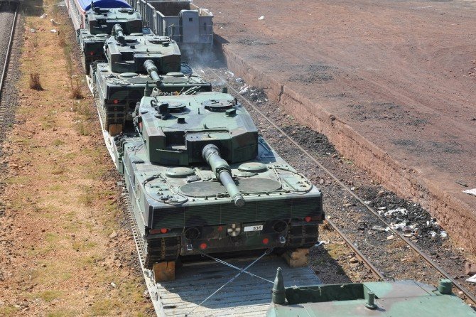 İstanbul 2. Zırhlı Tugay Komutalığı’ndaki tanklar İslahiye’ye taşınıyor