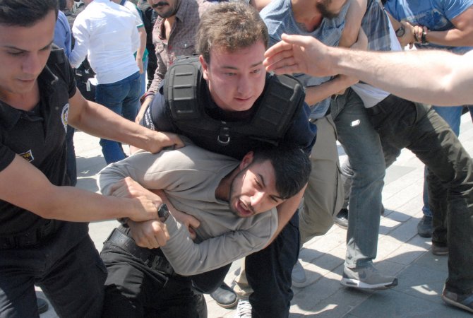 Dilek Doğan davasında mahkeme önünde 19 gözaltı