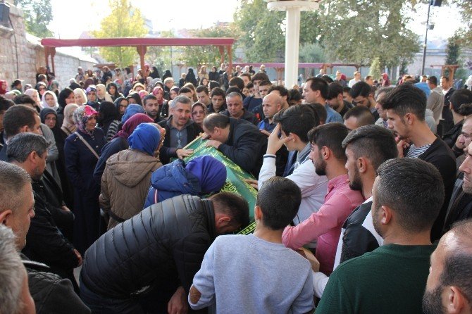 Tarihi Eminönü Balıkçısı’nın sahibi için Fatih Camii’nde cenaze töreni düzenlendi