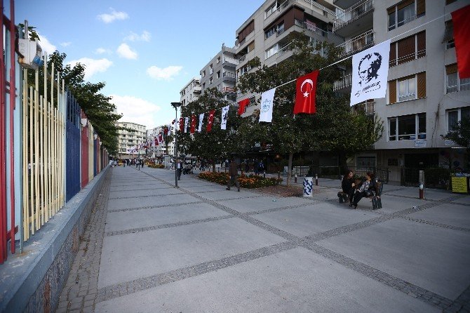 İzmir’de Cumhuriyet coşkusu start aldı