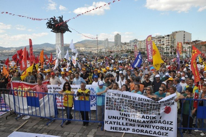 KESK’ten İzmir’de Laiklik Yürüyüşü