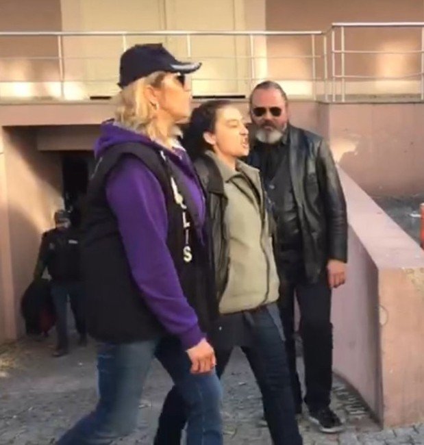 İzmir’i de yakalanan 2 kadın terörist tutuklandı
