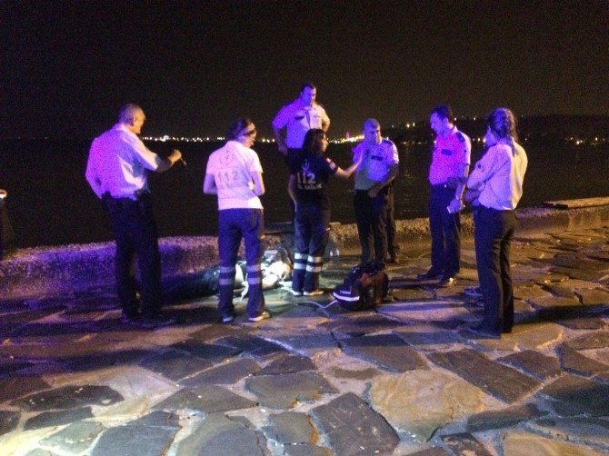 Deniz kenarında oturan adam denize düşerek boğuldu