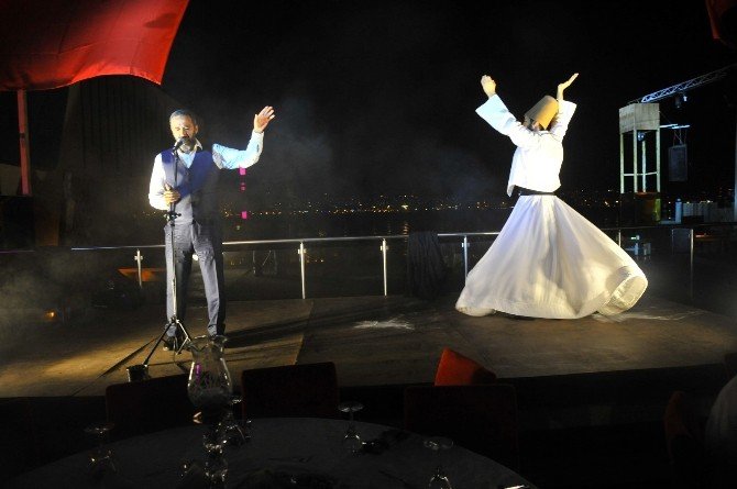 Gönüller Kadir Gecesi’nde bir oldu