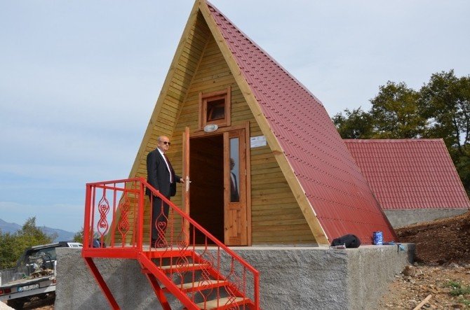 İznik Belediyesi Bungalov evlerinde sona geldi