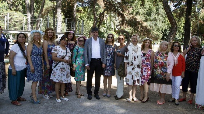 Antalya’da Mutlu Kadınlar Örgütlenip Platform Kurdu