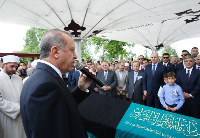 Bodur’un naaşına Erdoğan ve Gül omuz verdi