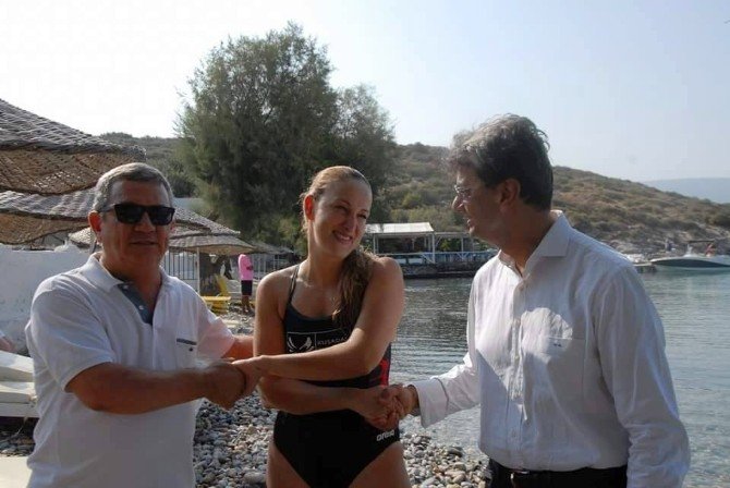 Kuşadası’ndan Samos Adası’na yüzdü