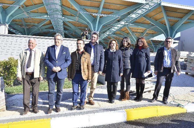 Kapalı pazar yeri ve yaşam alanı görücüye çıktı