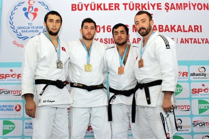 Judoda üç altın İstanbul’a