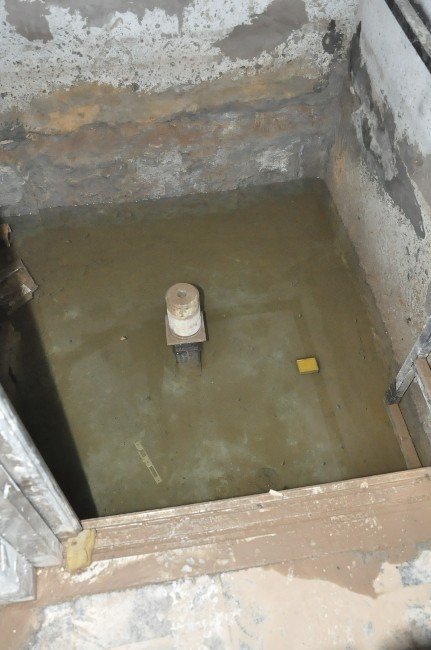 Kars’ın Yarı Olimpik Yüzme Havuzunun suyu çıktı