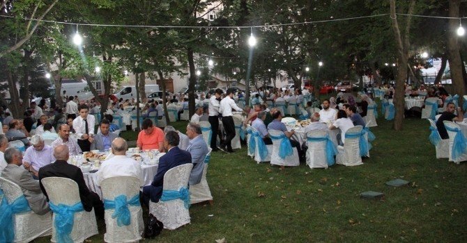 Kartal Müftülüğünden İftar Yemeği