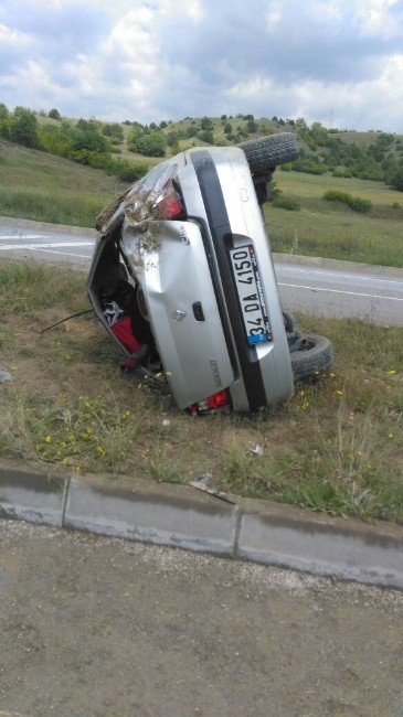 Tosya’da Otomobil Takla Attı: 4 Yaralı