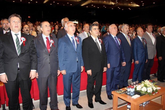 Ekonomi Eski Bakanı Mustafa Elitaş’a ‘Yılın Ahisi’ Ödülü Verildi