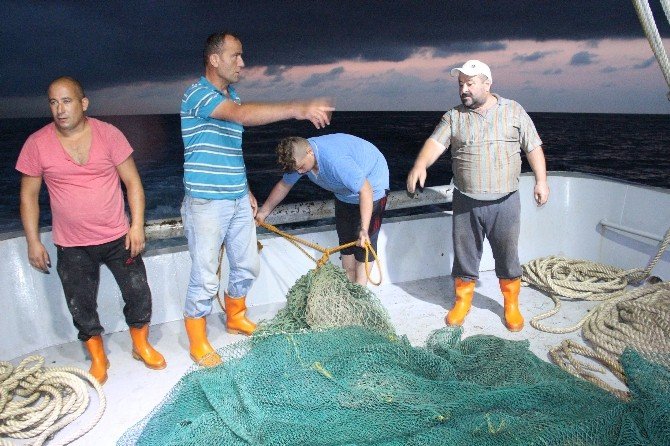 Karadenizli balıkçılar kurban kesip ‘Vira Bismillah’ dedi