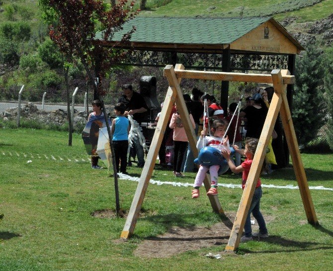 Piknik severlerin tercihi Kartaltepe Kent Ormanı