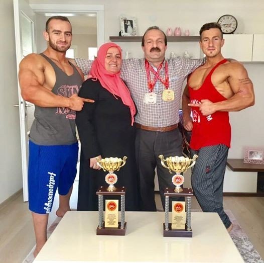 Esnaf babanın oğulları İzmir’in gururu oldu