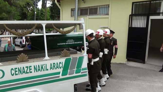 Uzman çavuşun vurduğu Astsubay Topçu'nun cenazesi memleketi Giresun’a gönderildi