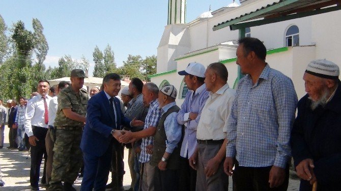 Kırgızistan Cumhurbaşkanı’ndan Ulupamir’e 11 bin dolar yardım