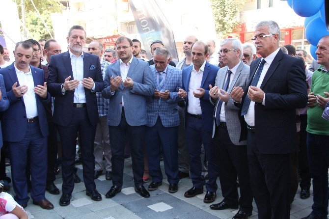 Kirmasti Kervan Mobilya AVM’nin 6’ncı şubesi hizmete girdi