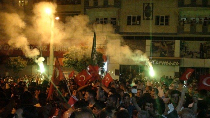 Kızıltepe’de demokrasi nöbeti 16. gününde de devam ediyor