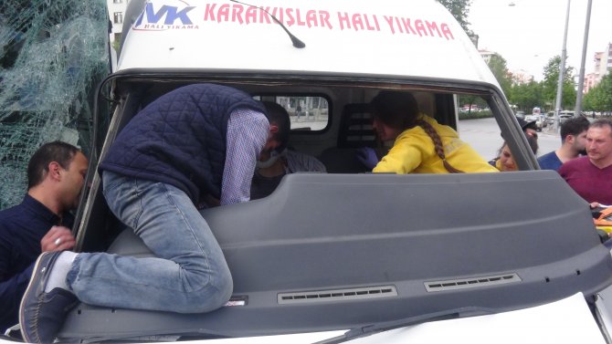 Konya'da trafik kazası: 1'i ağır 2 yaralı