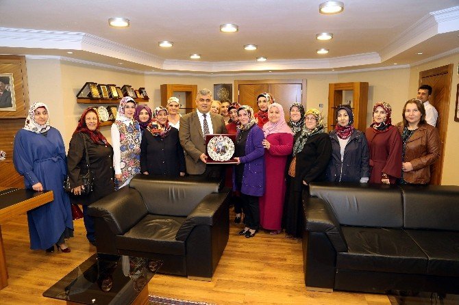 Ereğli AK Parti Kadın Kollarından Başkan Özgüven’e ziyaret