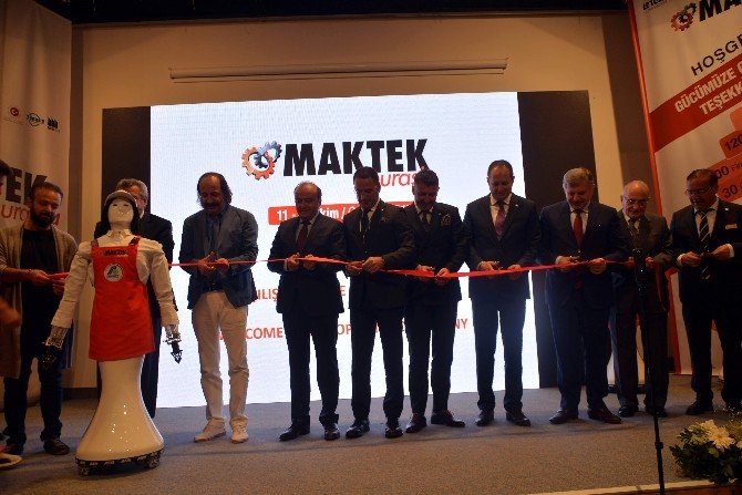 Robot hostes ADA’lar, Maktek Avrasya Fuarı’nda göz doldurdu