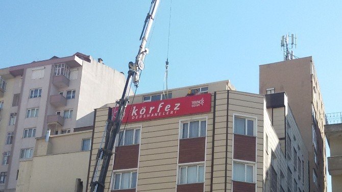 Körfez Dershanesi’nin tabelaları indirildi