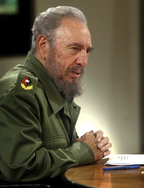 Fidel Castro öldü
