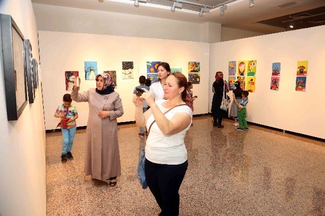 Küçükçekmece Bilgi Evleri Öğrencilerinden Karma Sergi